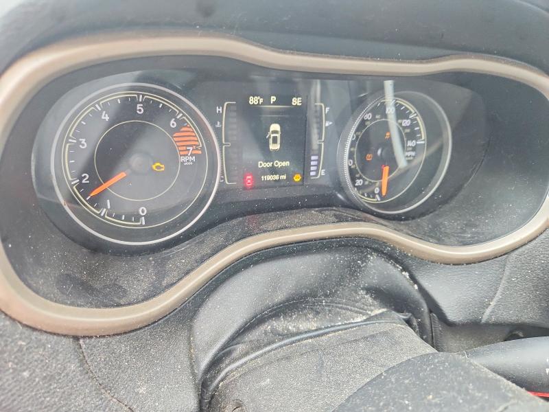 Photo 9 from auction – 2018 JEEP CHEROKEE with VIN 1C4PJLCB6JD577233