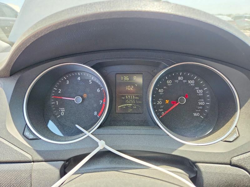Photo 9 from auction – 2015 VOLKSWAGEN JETTA with VIN 3VW2K7AJ5FM327886