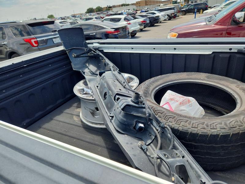 Photo 12 from auction – 2017 RAM 1500 with VIN 1C6RR6NT9HS623076