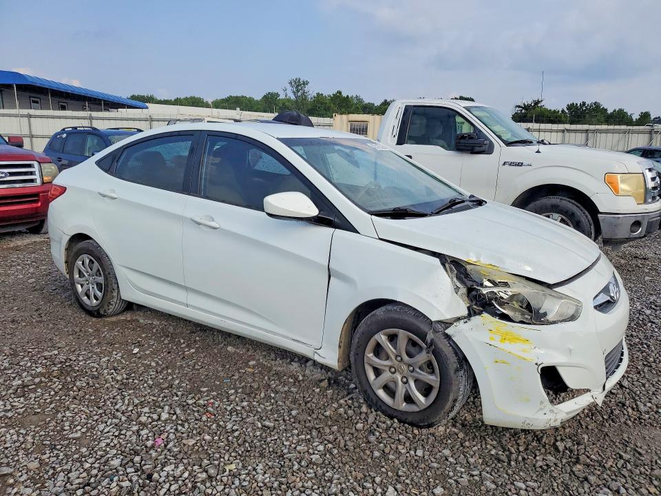 Photo 4 from auction – 2014 HYUNDAI ACCENT with VIN KMHCT4AE0EU641747