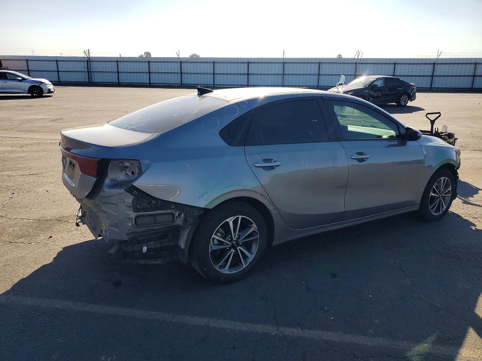 Photo 3 from auction – 2024 KIA FORTE with VIN 3KPF24AD2RE794937