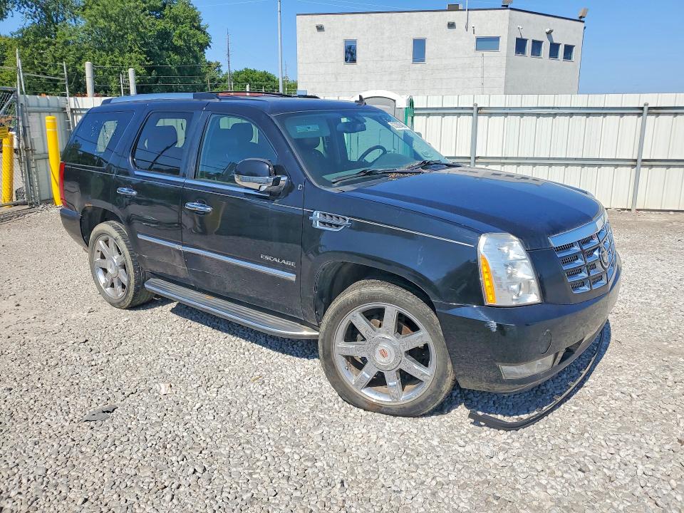 Photo 4 from auction – 2011 CADILLAC ESCALADE with VIN 1GYS4BEF1BR131470