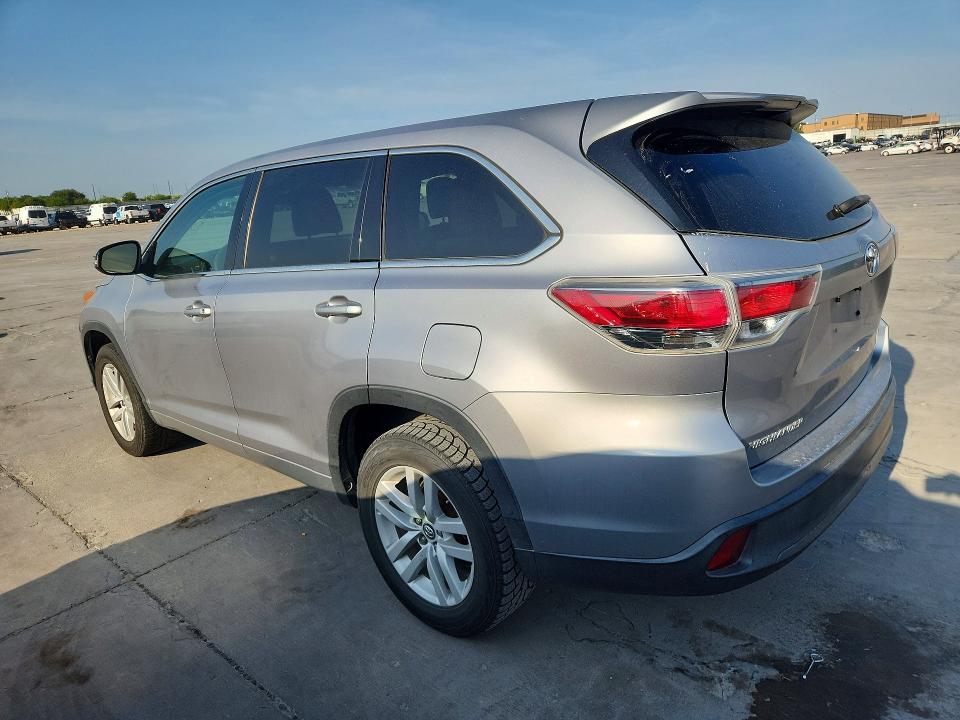 Photo 2 from auction – 2016 TOYOTA HIGHLANDER with VIN 5TDZARFH9GS023158
