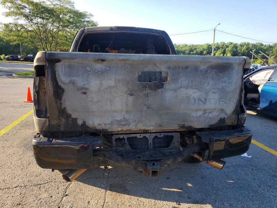 Photo 6 from auction – 2014 TOYOTA TUNDRA with VIN 5TFAW5F10EX346113