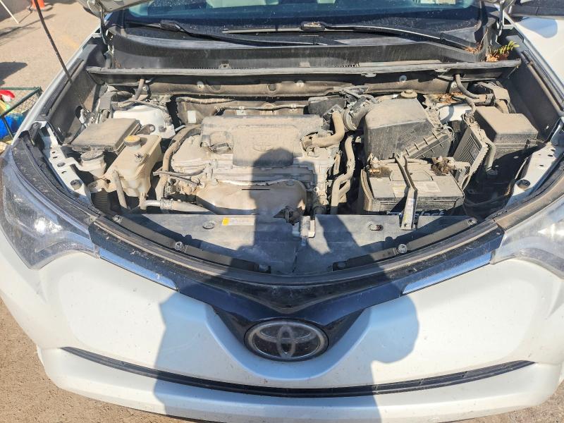 Photo 12 from auction – 2016 TOYOTA RAV4 with VIN 2T3YFREV0GW273780