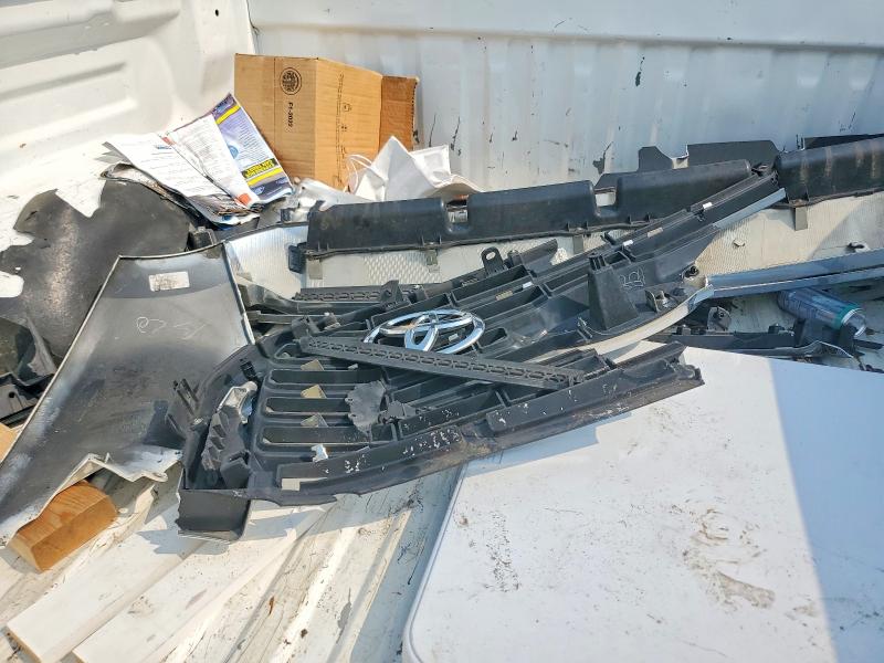 Photo 12 from auction – 2016 TOYOTA TUNDRA with VIN 5TFEM5F15GX101477