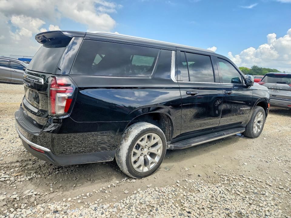 Photo 3 from auction – 2023 CHEVROLET SUBURBAN with VIN 1GNSCCKD7PR244680