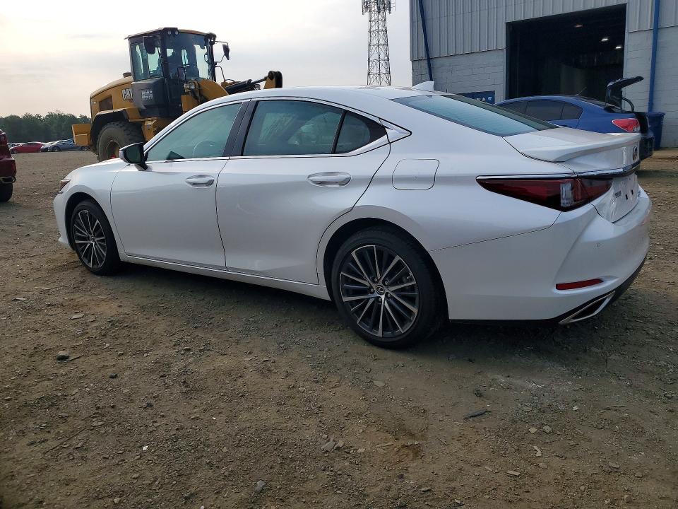 Photo 2 from auction – 2025 LEXUS ES 350 with VIN 58ADZ1B13SU190198