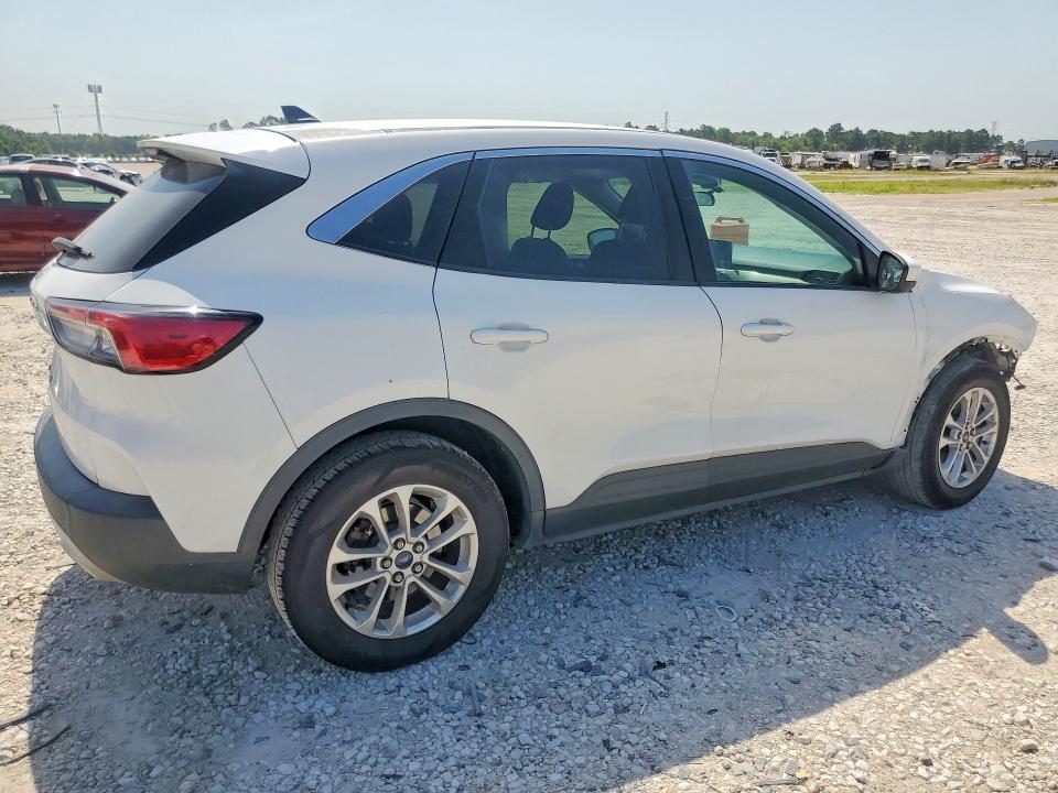 Photo 3 from auction – 2021 FORD ESCAPE with VIN 1FMCU0G62MUA29277