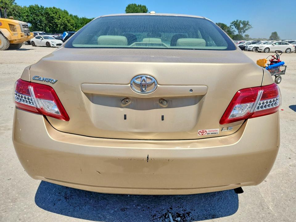 Photo 6 from auction – 2011 TOYOTA CAMRY with VIN 4T1BF3EK8BU228693