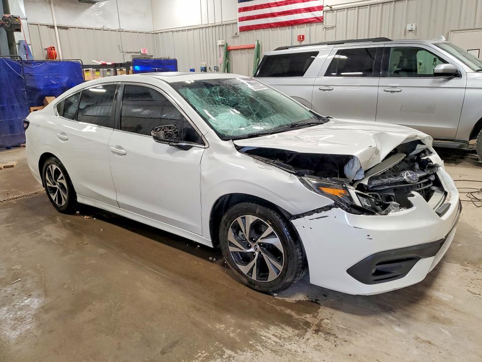 Photo 4 from auction – 2022 SUBARU LEGACY with VIN 4S3BWAF61N3012060