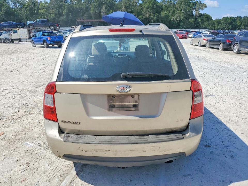 Photo 6 from auction – 2007 KIA RONDO with VIN KNAFG525277071131