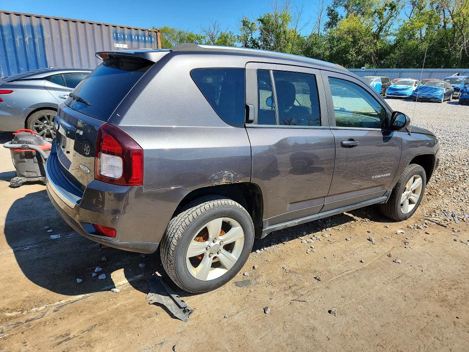 Photo 3 from auction – 2015 JEEP COMPASS with VIN 1C4NJCEAXFD209849