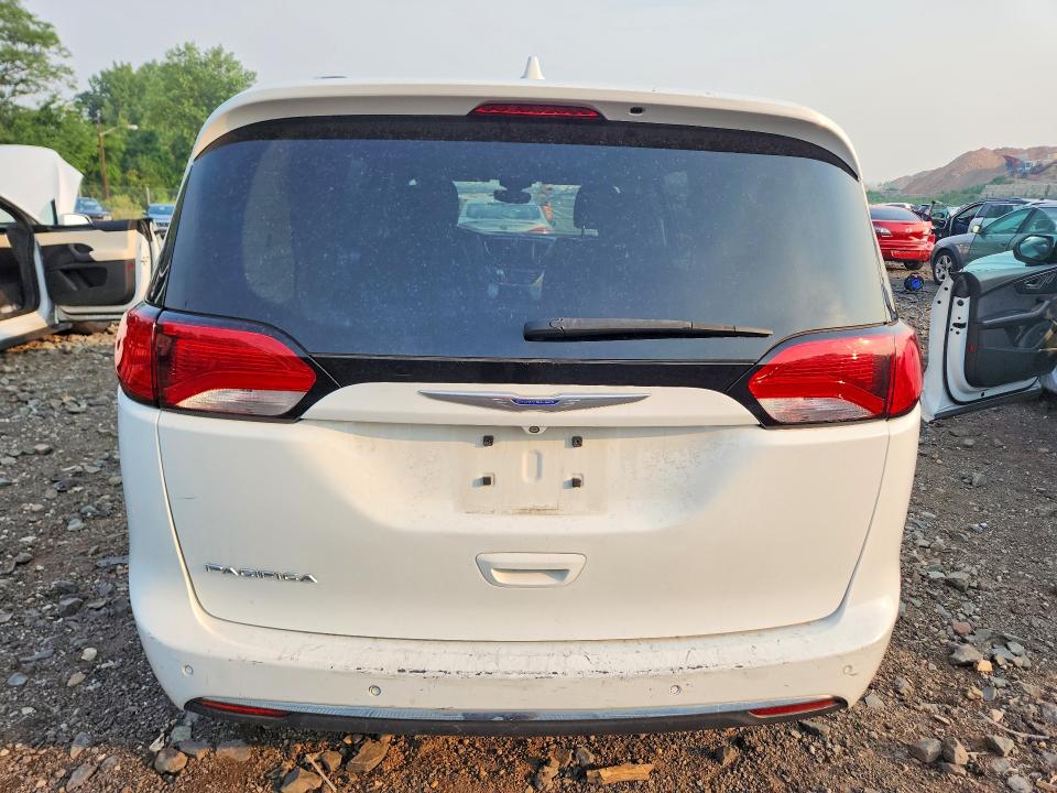 Photo 6 from auction – 2019 CHRYSLER PACIFICA with VIN 2C4RC1BG6KR523031