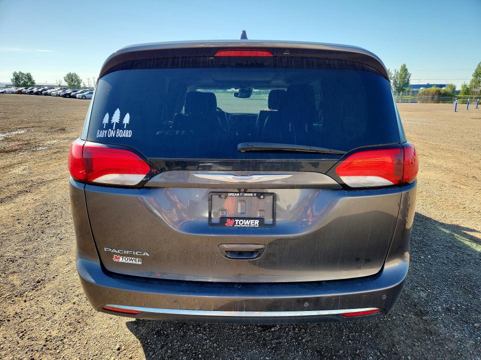 Photo 6 from auction – 2017 CHRYSLER PACIFICA with VIN 2C4RC1EG8HR591755