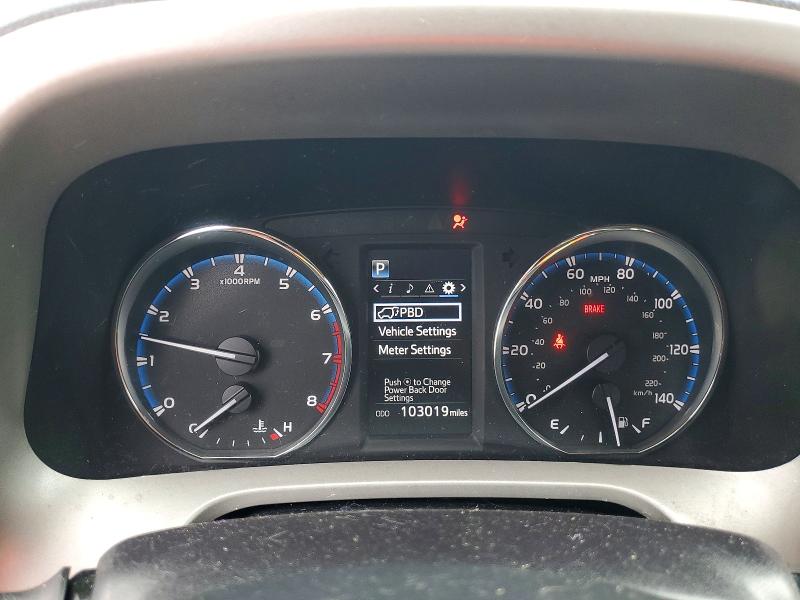 Photo 9 from auction – 2016 TOYOTA RAV4 with VIN 2T3WFREV9GW249940