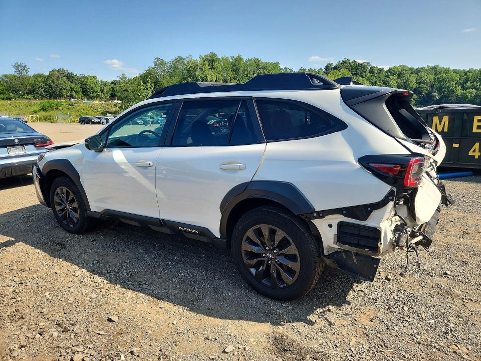 Photo 2 from auction – 2023 SUBARU OUTBACK with VIN 4S4BTGLD1P3161369