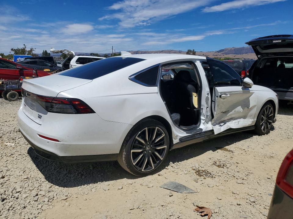 Photo 3 from auction – 2025 HONDA ACCORD with VIN 1HGCY2F80SA073723