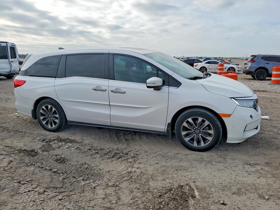 Photo 4 from auction – 2024 HONDA ODYSSEY with VIN 5FNRL6H6XRB007868