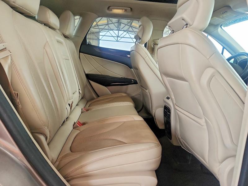 Photo 10 from auction – 2019 LINCOLN MKC with VIN 5LMTJ3DH0KUL09502