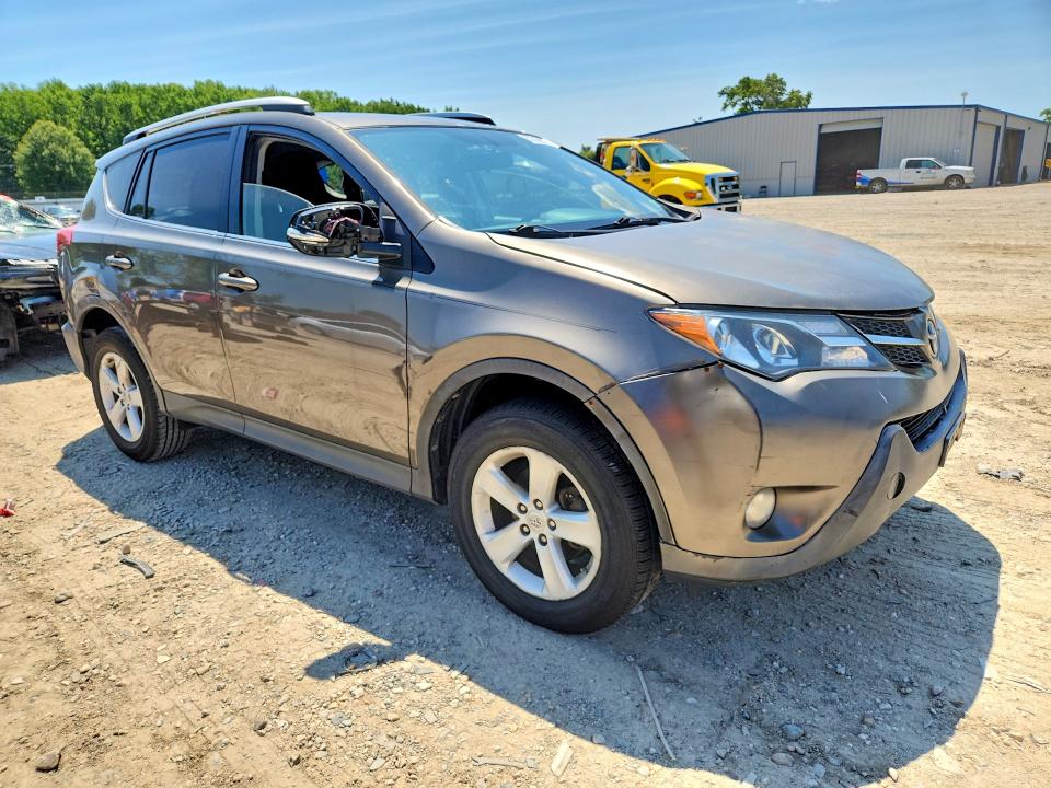 Photo 4 from auction – 2013 TOYOTA RAV4 with VIN JTMRFREV6DD027166