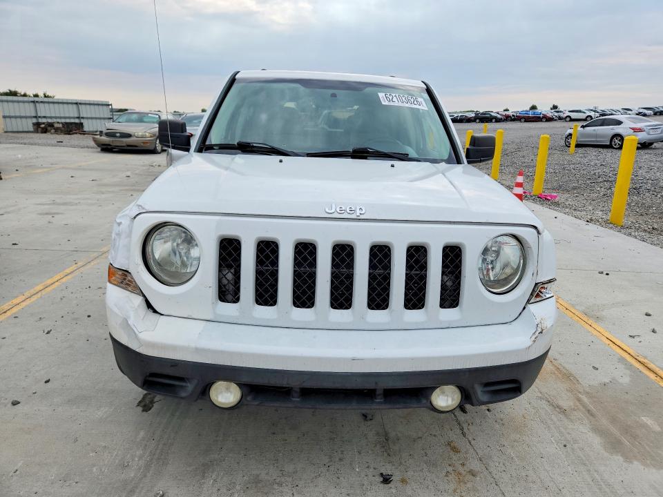Photo 5 from auction – 2011 JEEP PATRIOT with VIN 1J4NT1GA8BD104145