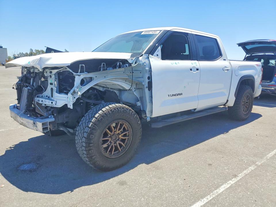 Photo 1 from auction – 2023 TOYOTA TUNDRA with VIN 5TFLA5DB4PX124180