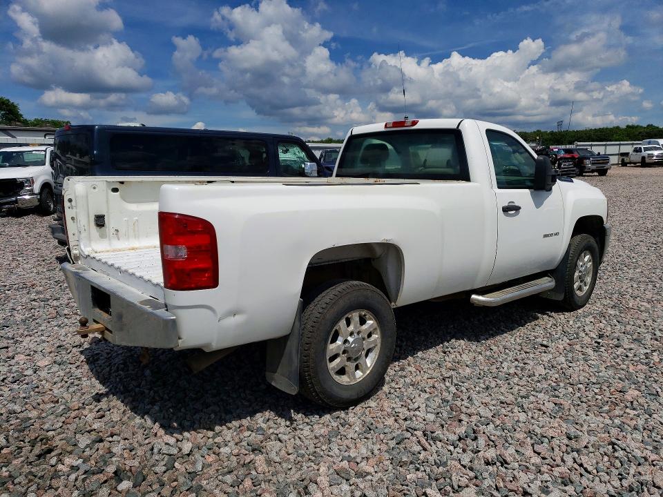 Photo 3 from auction – 2014 CHEVROLET SILVERADO with VIN 1GC3KZCG5EF142353