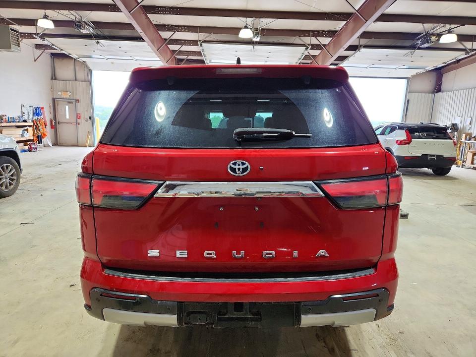 Photo 6 from auction – 2023 TOYOTA SEQUOIA with VIN 7SVAAABA2PX006807