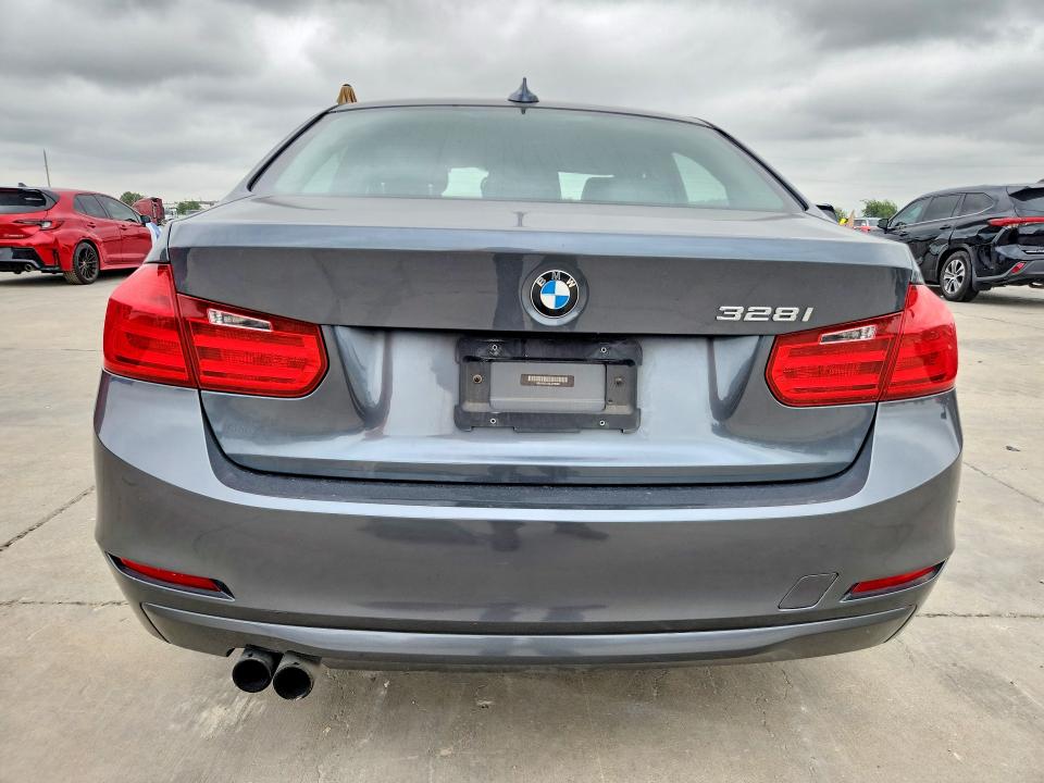 Photo 6 from auction – 2013 BMW 328 with VIN WBA3B3C52DJ976388