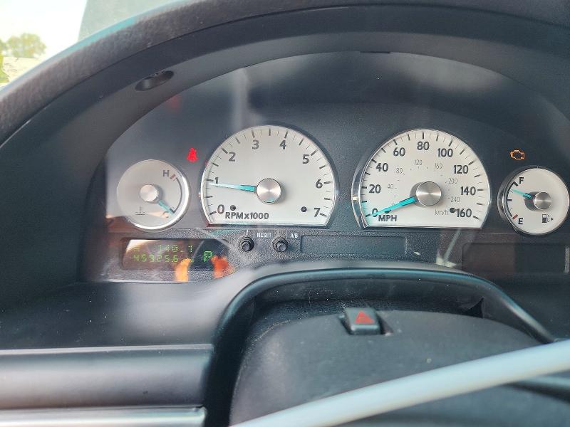 Photo 9 from auction – 2003 FORD THUNDERBIRD with VIN 1FAHP60A83Y100899