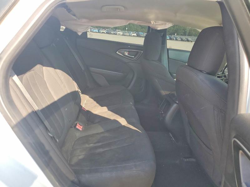 Photo 10 from auction – 2016 CHRYSLER 200 with VIN 1C3CCCAB0GN107265
