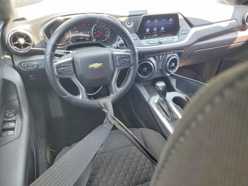 Photo 8 from auction – 2019 CHEVROLET BLAZER with VIN 3GNKBBRA3KS646663