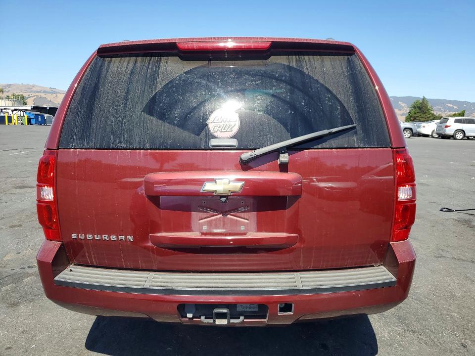 Photo 6 from auction – 2008 CHEVROLET SUBURBAN with VIN 1GNFC16J58J204071