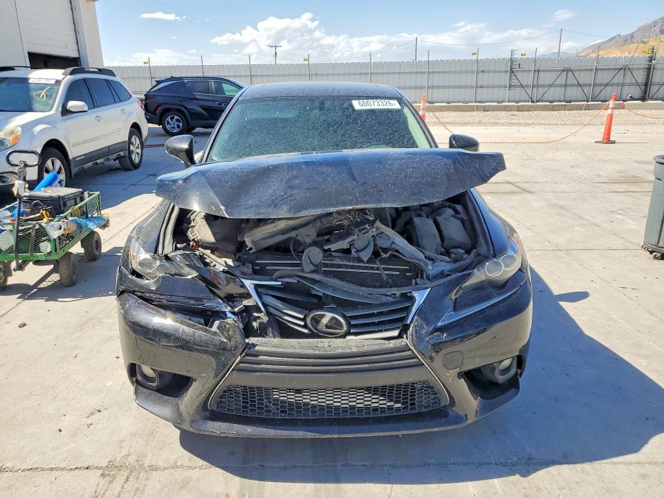 Photo 5 from auction – 2014 LEXUS IS with VIN JTHCF1D21E5013846