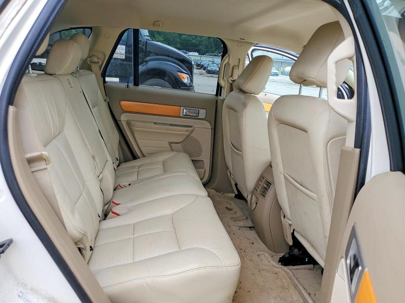 Photo 11 from auction – 2007 LINCOLN MKX with VIN 2LMDU68C77BJ36125