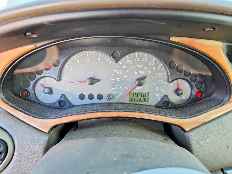 Photo 9 from auction – 2003 FORD FOCUS with VIN 1FAHP38Z13W292462