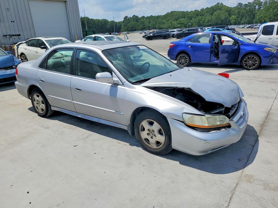 Photo 4 from auction – 2002 HONDA ACCORD with VIN 1HGCG16572A077478