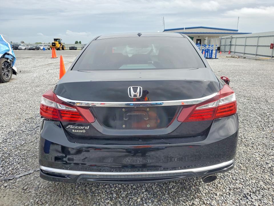 Photo 6 from auction – 2016 HONDA ACCORD with VIN 1HGCR2F70GA172327