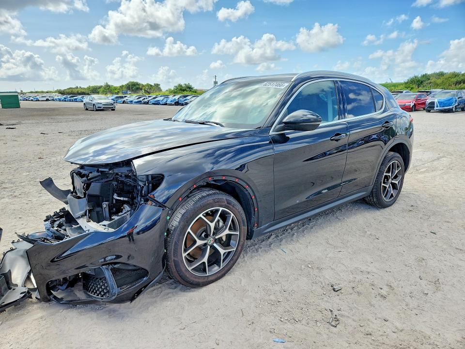 2018 ALFA ROMEO STELVIO
