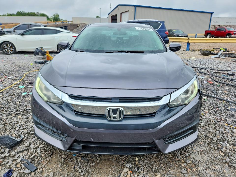 Photo 5 from auction – 2018 HONDA CIVIC with VIN 19XFC2F55JE006627