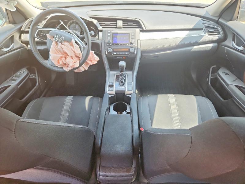 Photo 8 from auction – 2018 HONDA CIVIC with VIN 2HGFC2F55JH585625