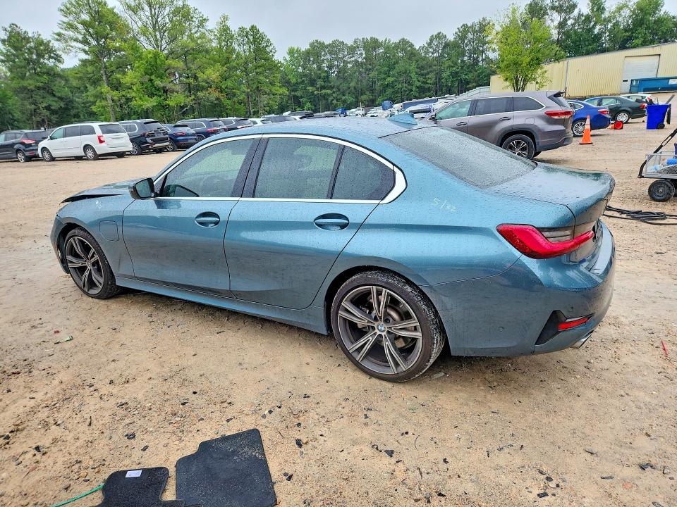 Photo 2 from auction – 2021 BMW 330E with VIN 3MW5P7J08M8B77283