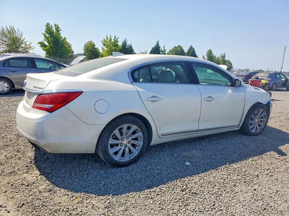 Zdjęcie 3 z aukcji – 2016 BUICK LACROSSE z VIN 1G4GB5G34GF155286