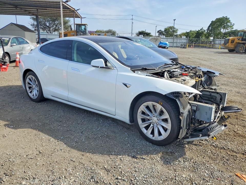 Photo 4 from auction – 2017 TESLA MODEL S with VIN 5YJSA1E22HF189060