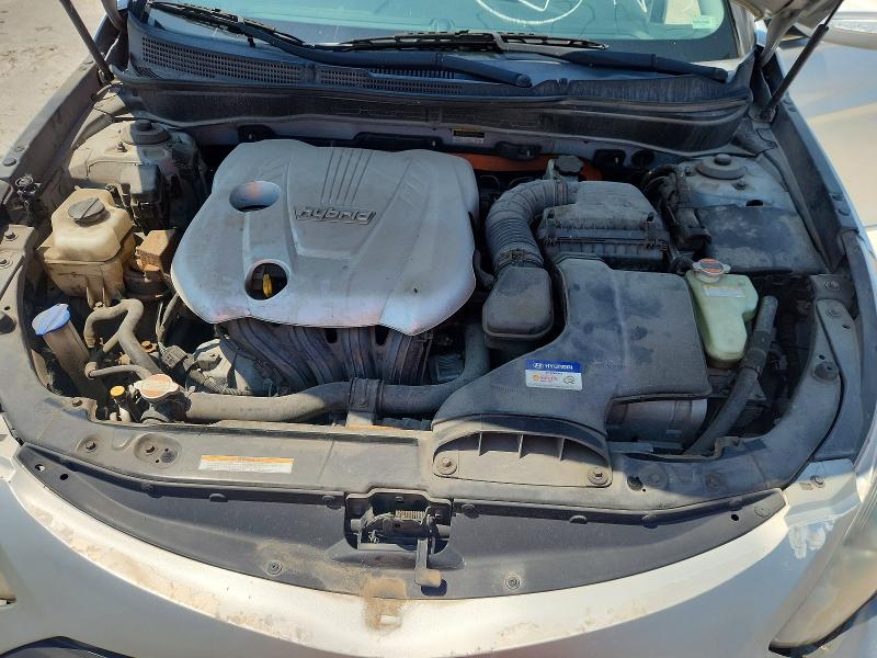 Photo 12 from auction – 2011 HYUNDAI SONATA with VIN KMHEC4A46BA004567