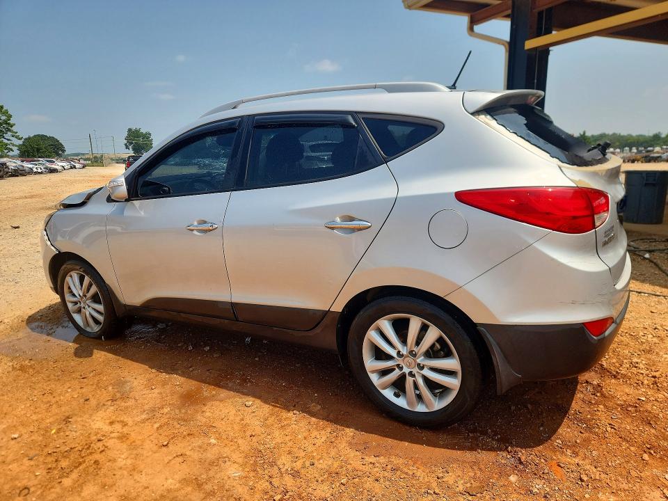 Photo 2 from auction – 2012 HYUNDAI TUCSON with VIN KM8JU3AC2CU511821
