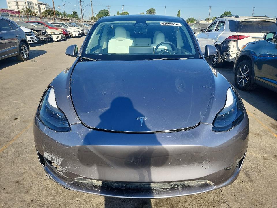Photo 5 from auction – 2025 TESLA MODEL Y with VIN 7SAYGDEE7SF240633