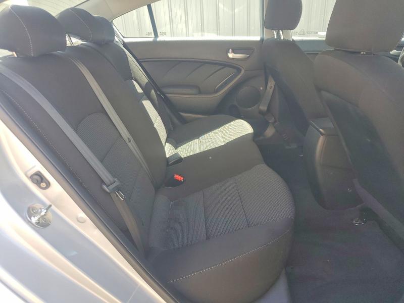 Photo 10 from auction – 2018 KIA FORTE with VIN 3KPFK4A78JE266902