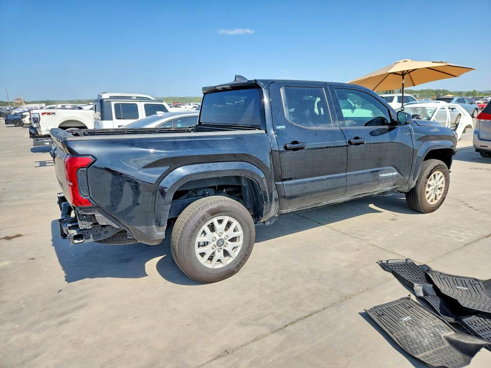 Photo 3 from auction – 2025 TOYOTA TACOMA with VIN 3TMLB5JN6SM151438